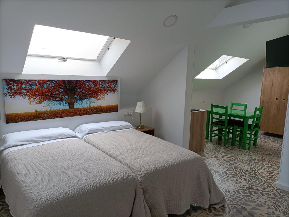 Hostal Las Encinas Villaviciosa de Odón Exteriér fotografie
