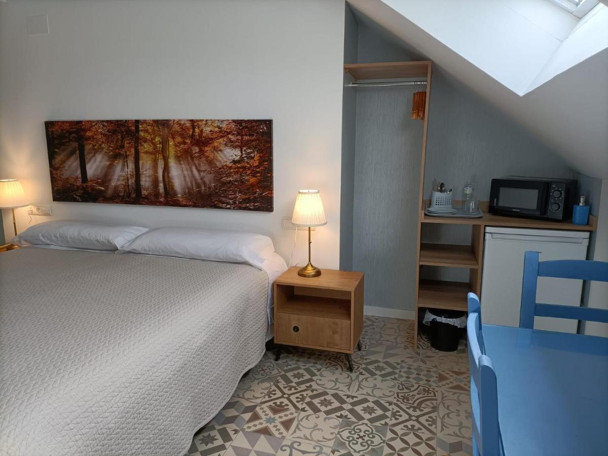 Hostal Las Encinas Villaviciosa de Odón Exteriér fotografie