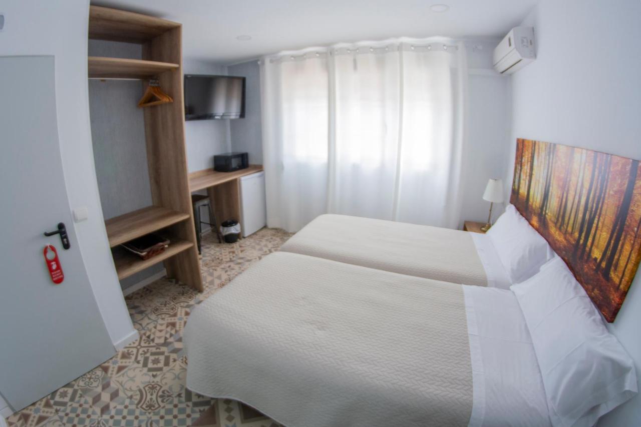 Hostal Las Encinas Villaviciosa de Odón Exteriér fotografie